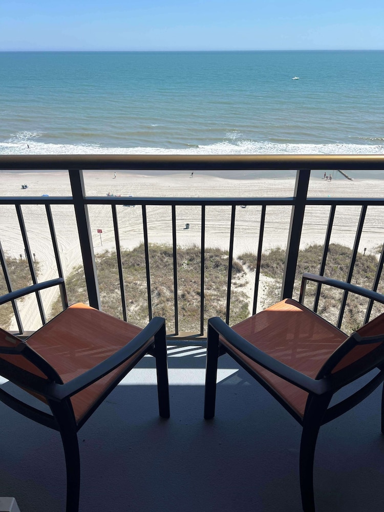 Suite, 2 Queen Beds, Kitchen, Oceanfront (with Sofabed), photo 6