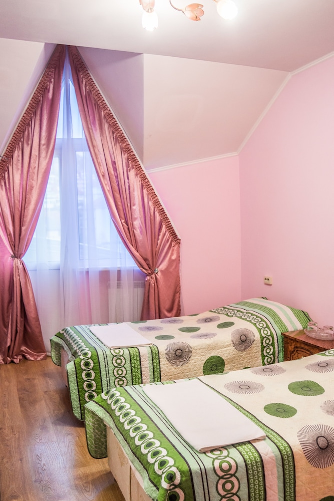 Standard Twin Room photo 3