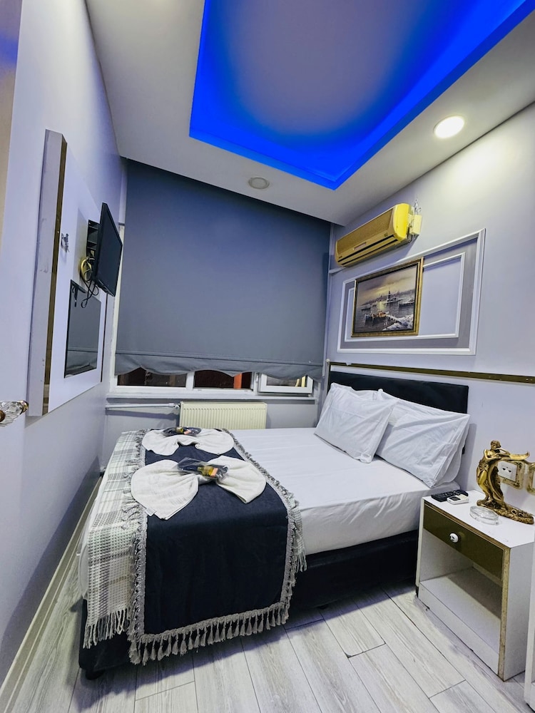 Economy Double Room photo 1