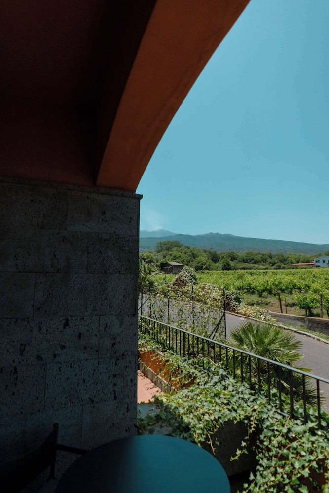 Room, 1 King Bed, Balcony (View)
