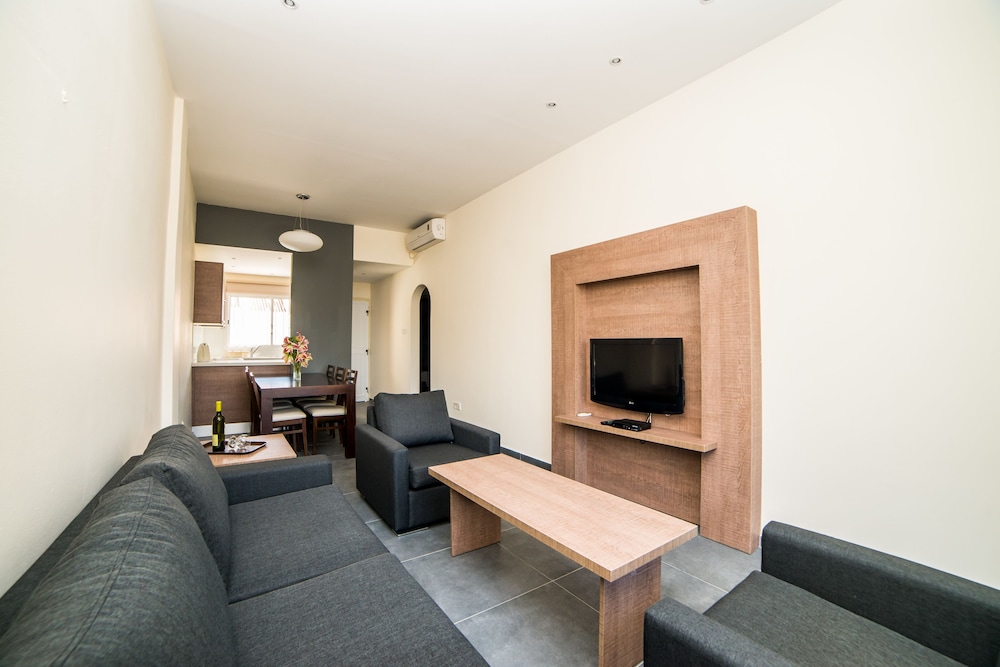 Villa, 2 Bedrooms - Photo 1