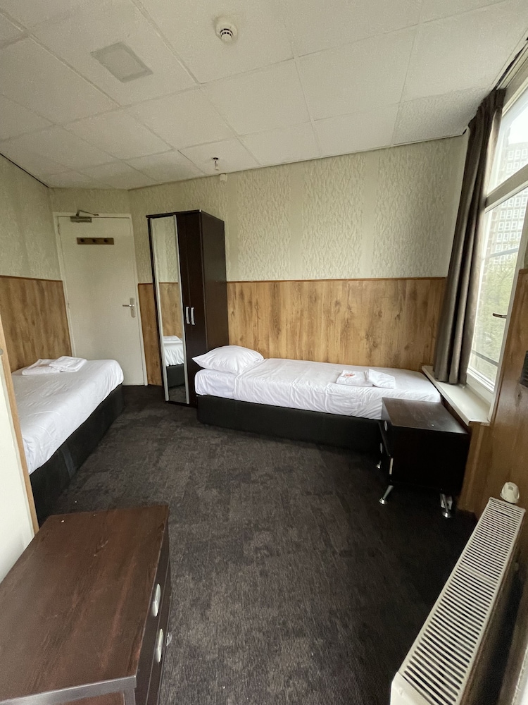 Superior Twin Room, Balcony, City View