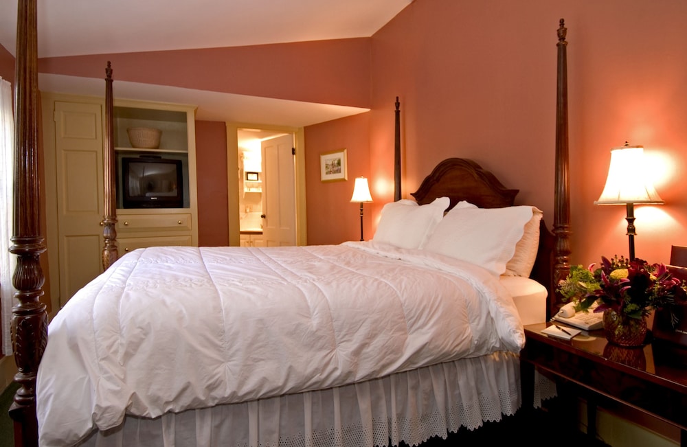 Country Inn Room, 1 Queen Bed photo 3