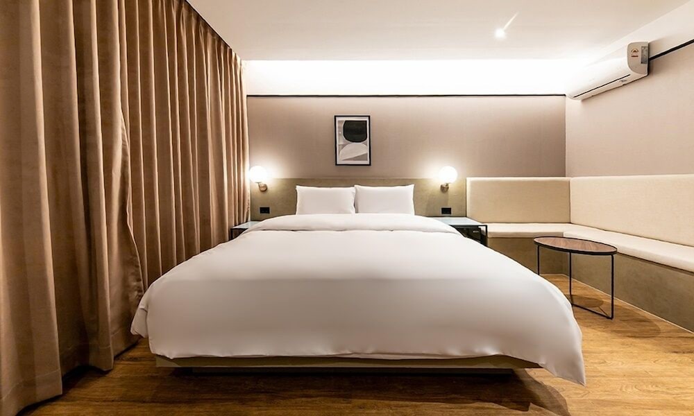 Deluxe Room - Photo 3