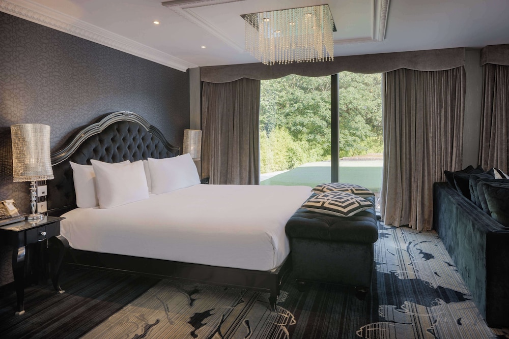 King Syon Suite - Photo 6