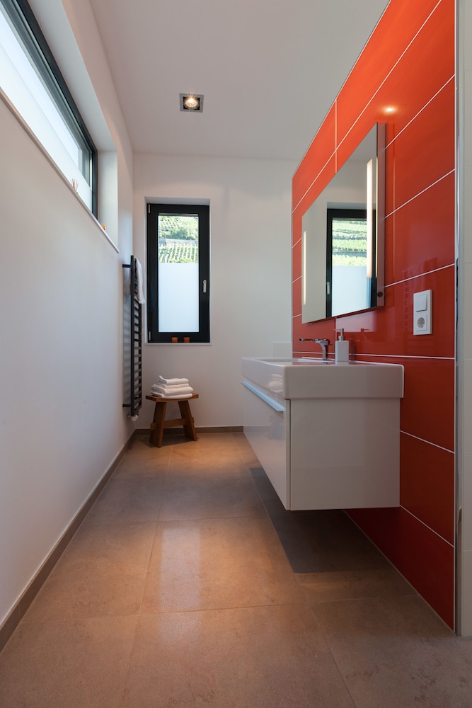 Suite, River View - Photo 23