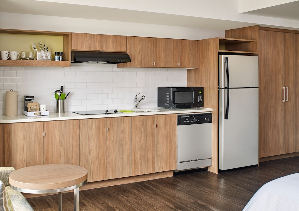 Studio, Multiple Beds