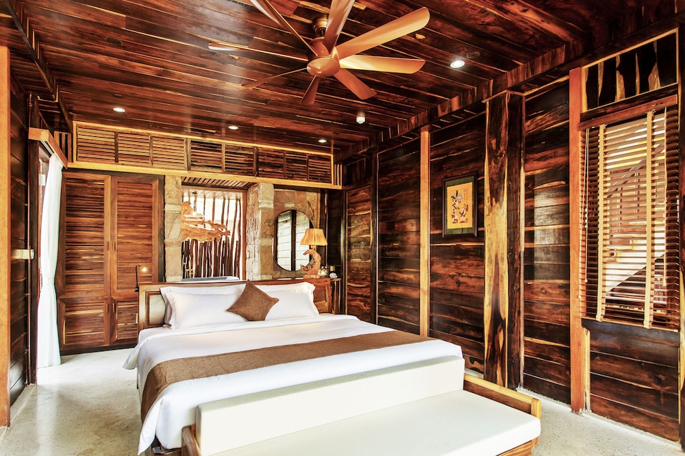 Ocean Breeze Bungalow King - Photo 2
