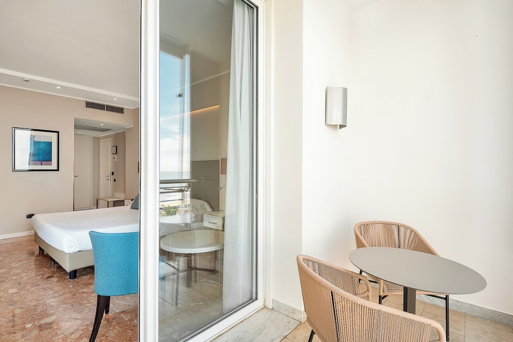 Double Room, Balcony, Sea Facing - Photo 5