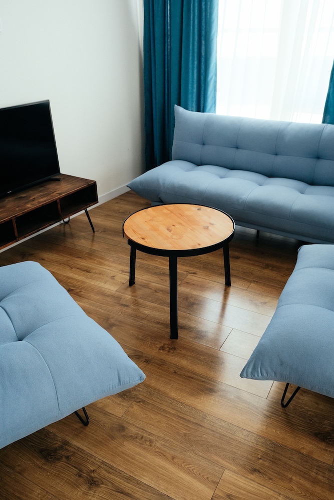 Premium Suite - Photo 16