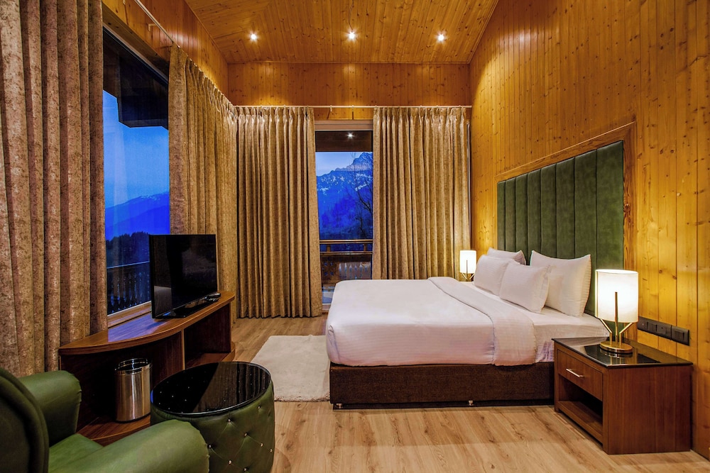 Suite, 1 Bedroom - Photo 1