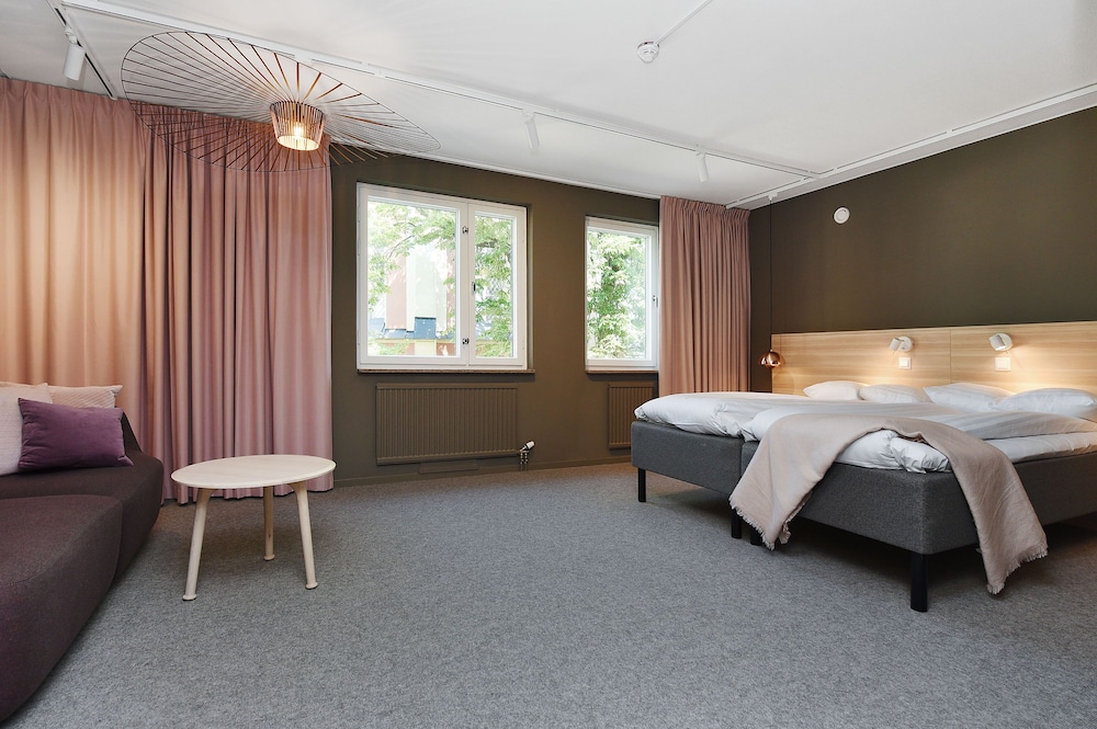 Superior Double Room, 2 Twin Beds, Private Bathroom, City View