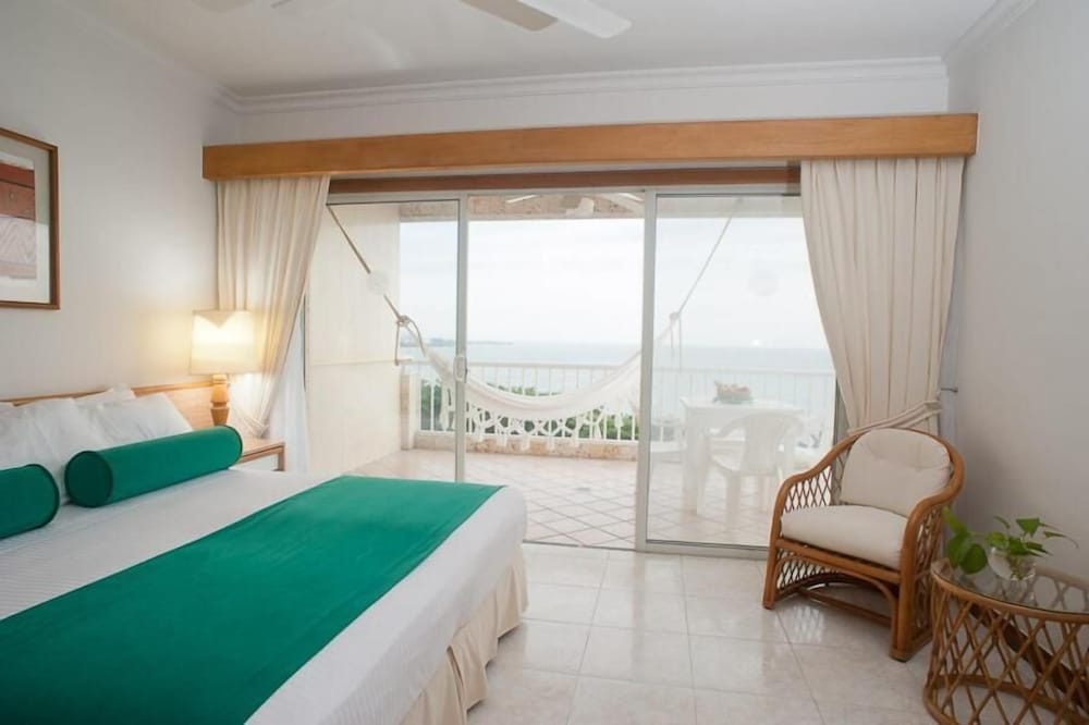 Suite, 2 Bedrooms, Garden View photo 3