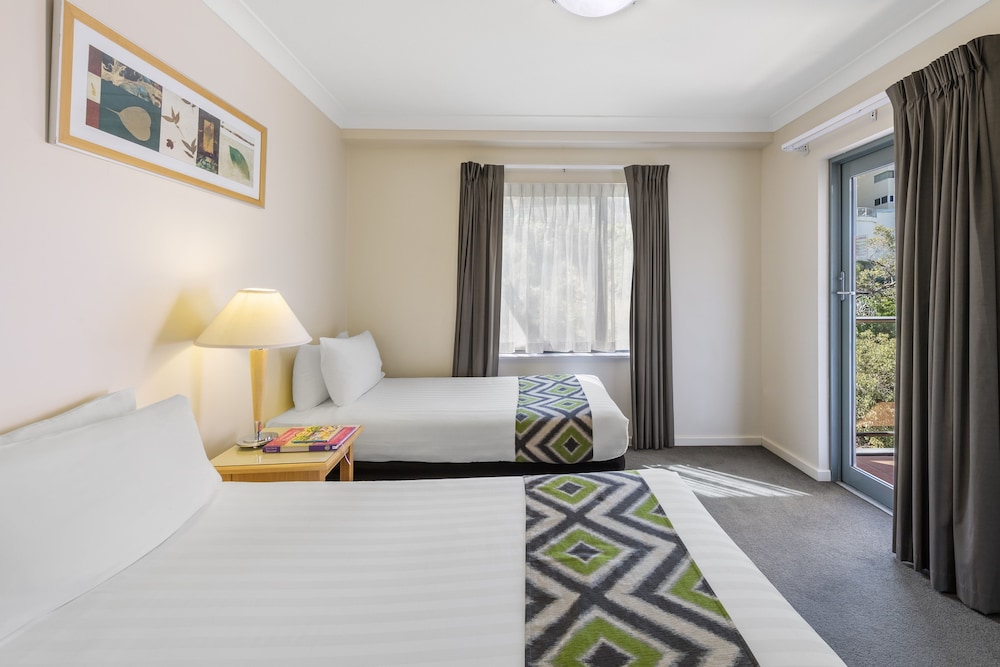 Two Bedroom Apartment with Two Bathrooms - Long Stay