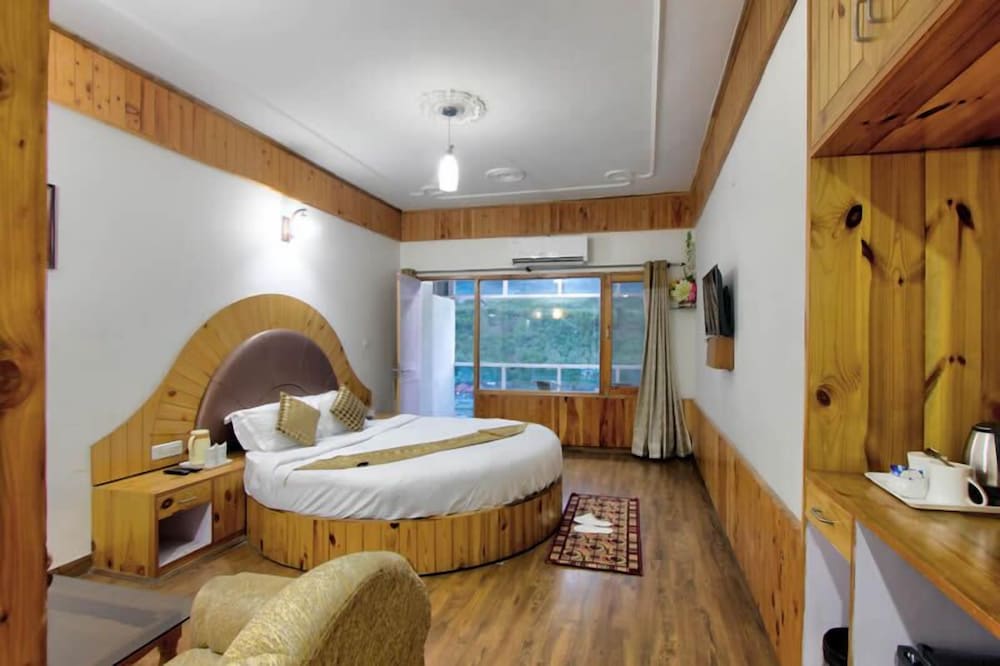 Honeymoon Suite