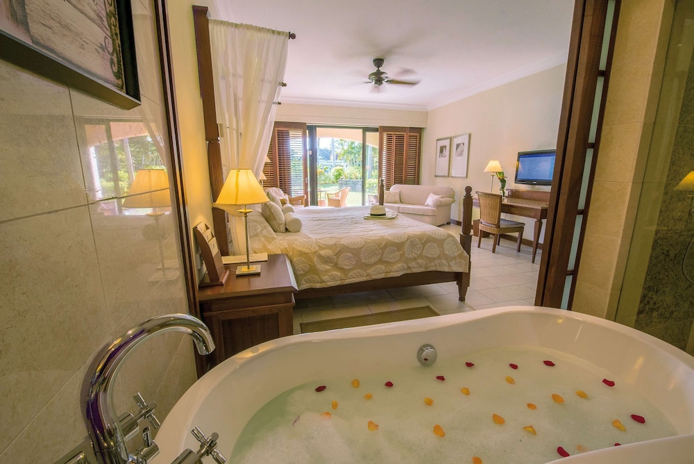 Deluxe Room - Photo 5