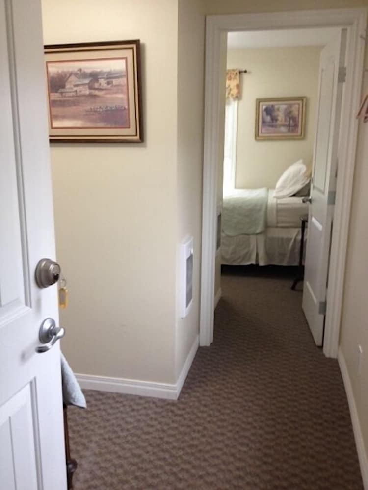 Standard Room, 2 Twin Beds photo 3