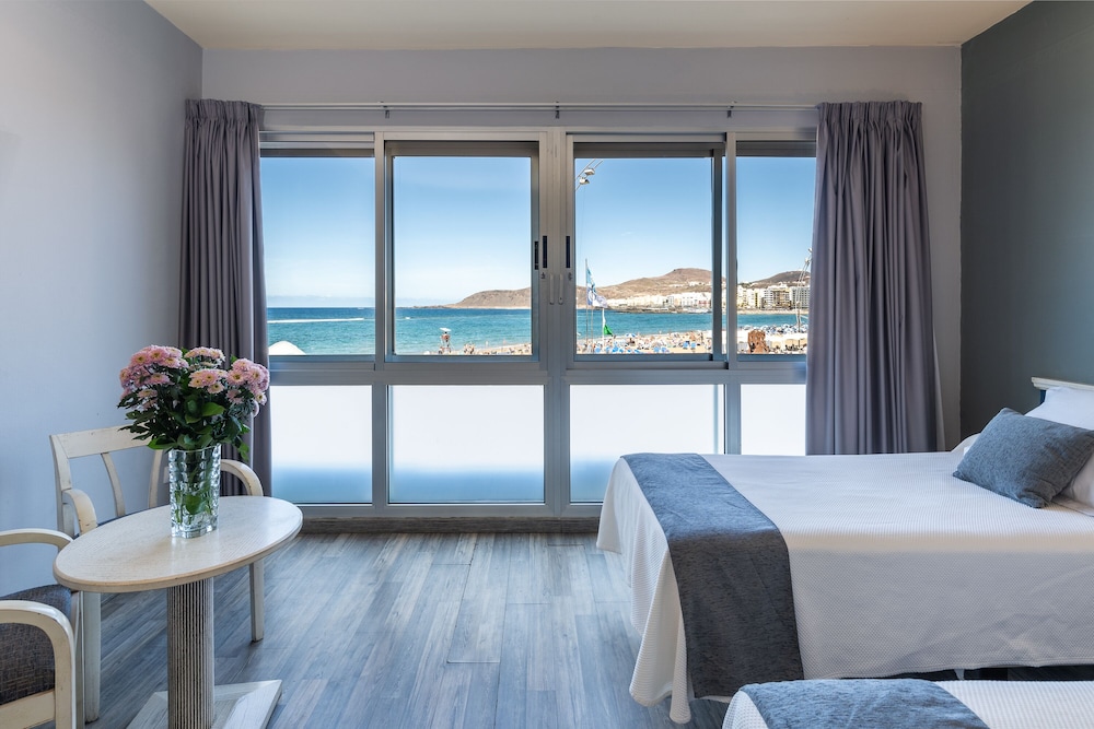 Triple Room, Sea View - Photo 8