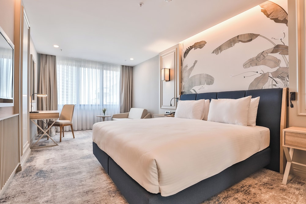 Deluxe Double Room, City View