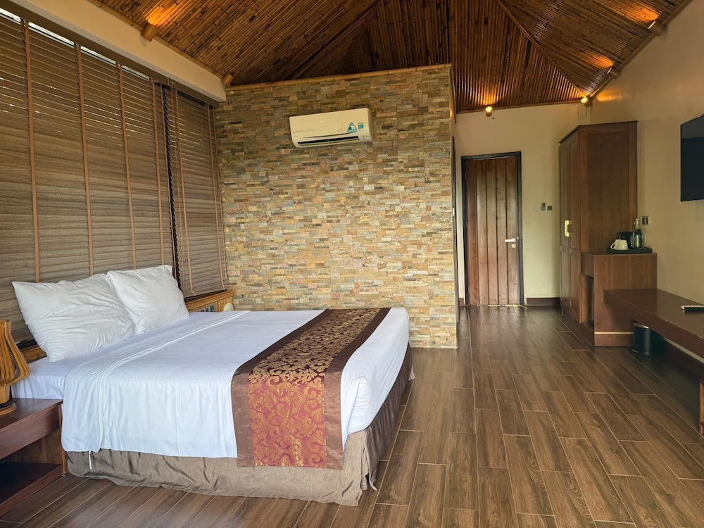 Deluxe Room, 1 King Bed