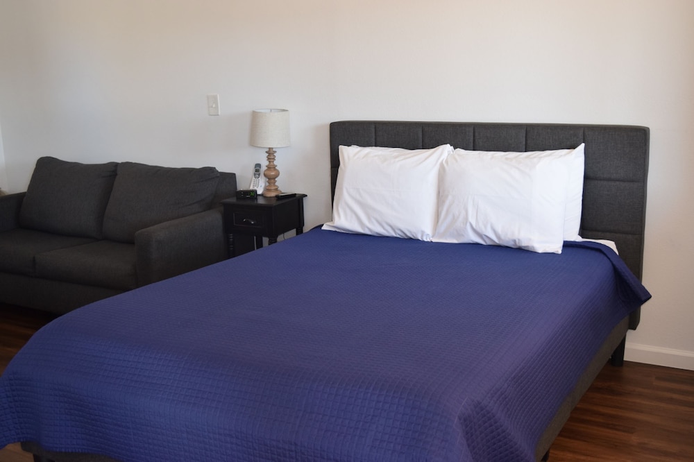 Standard Room, Kitchenette (Room 12) photo 1