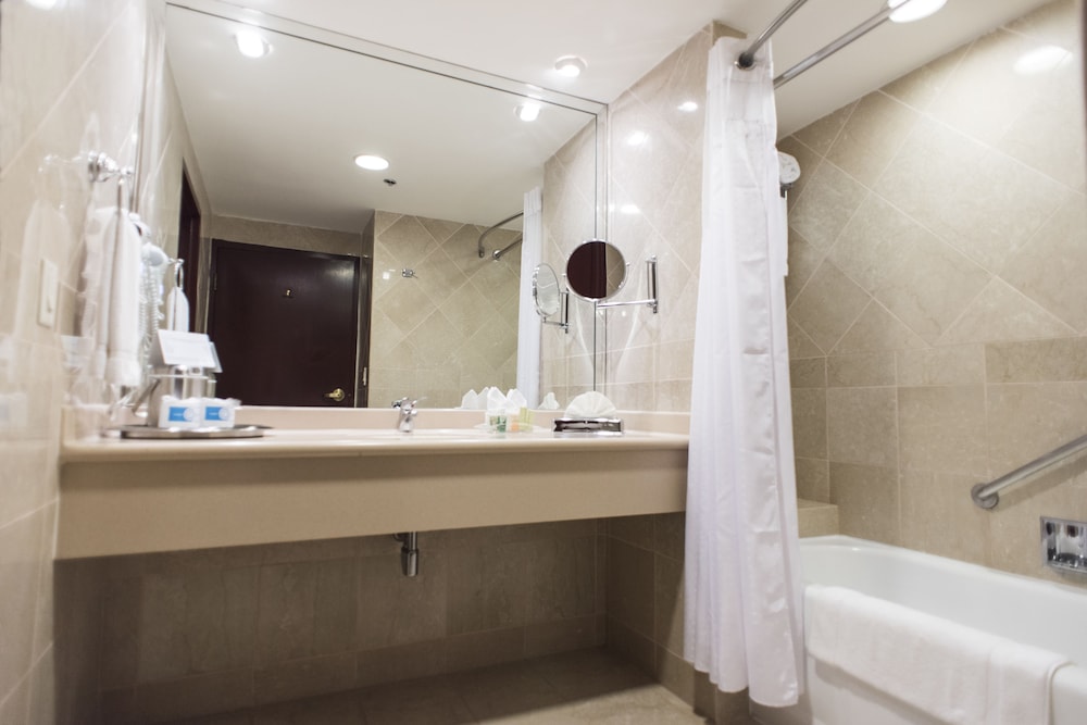 Standard Room, 1 King Bed (Top Floor) - Photo 3