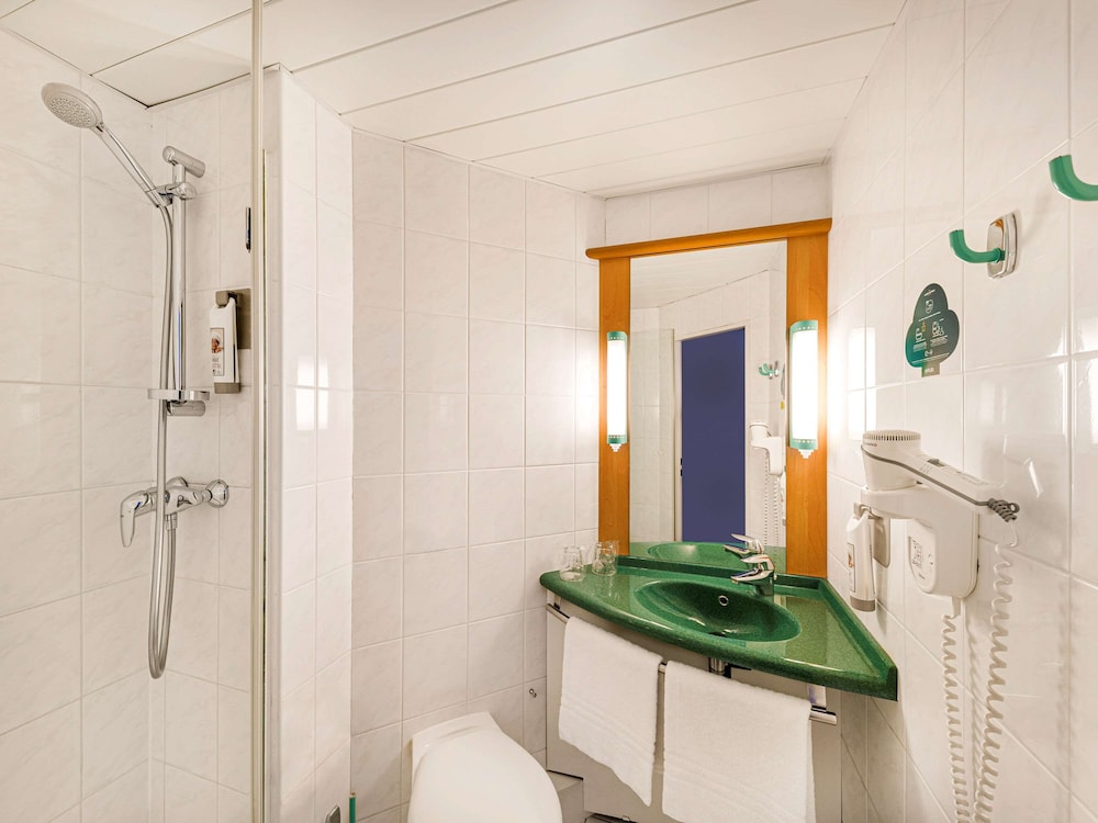 Room, 1 Double Bed - Photo 2