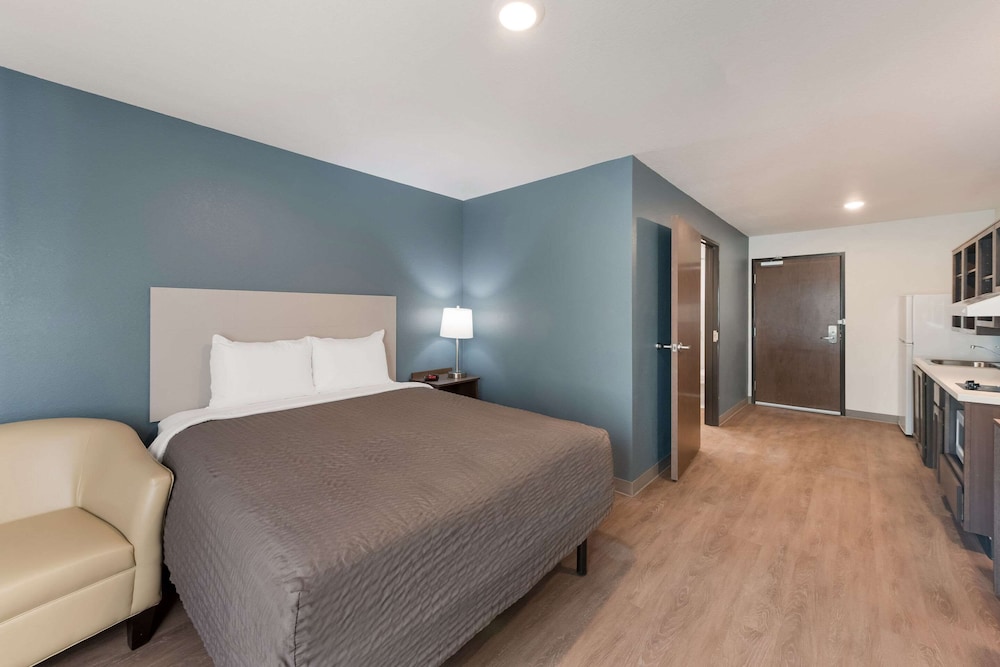 Room, 1 Queen Bed, Accessible, Non Smoking - Photo 2
