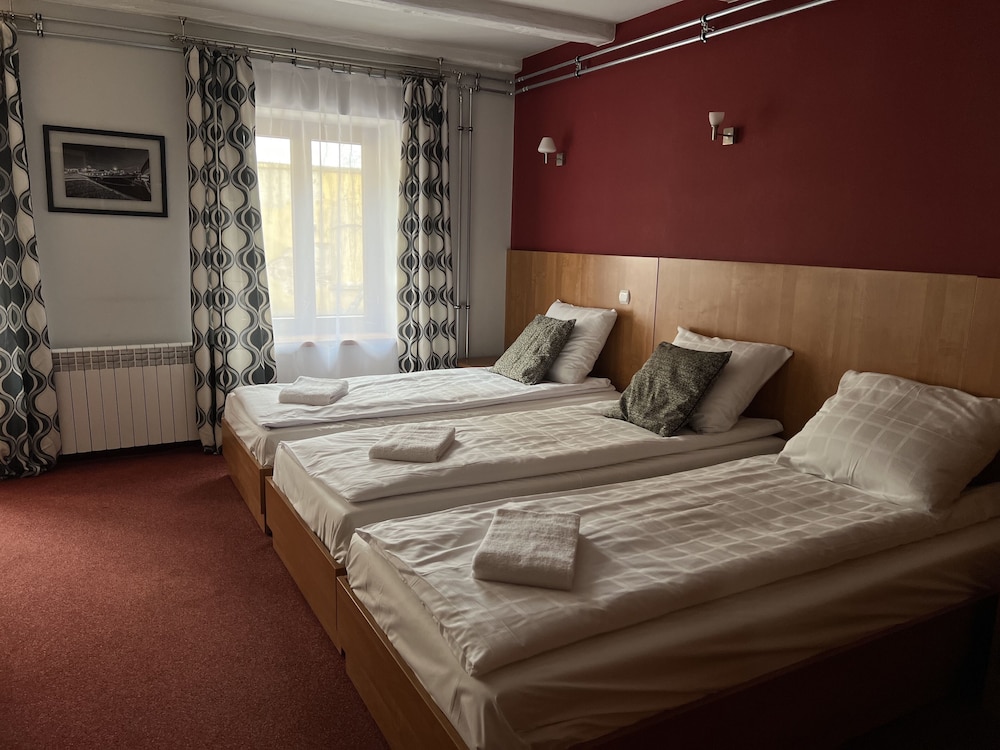 City Triple Room