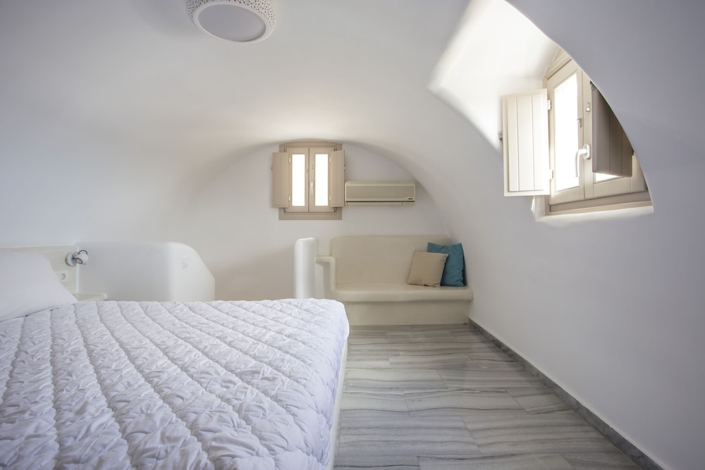 Deluxe Split Level Room with Sea View