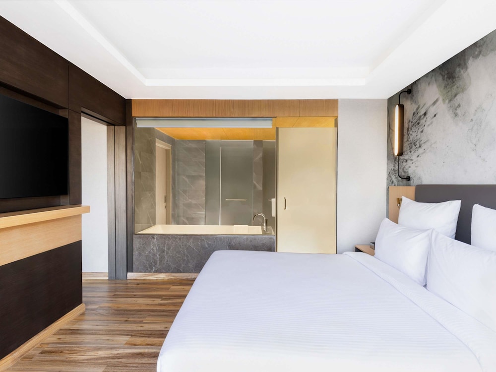 Executive Suite – 1 Kingsize-Bett, Nichtraucher (City Side)