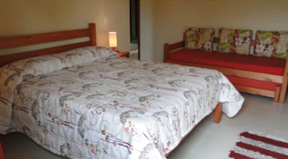 Superior Room, 1 Queen Bed, Partial Sea View photo 3