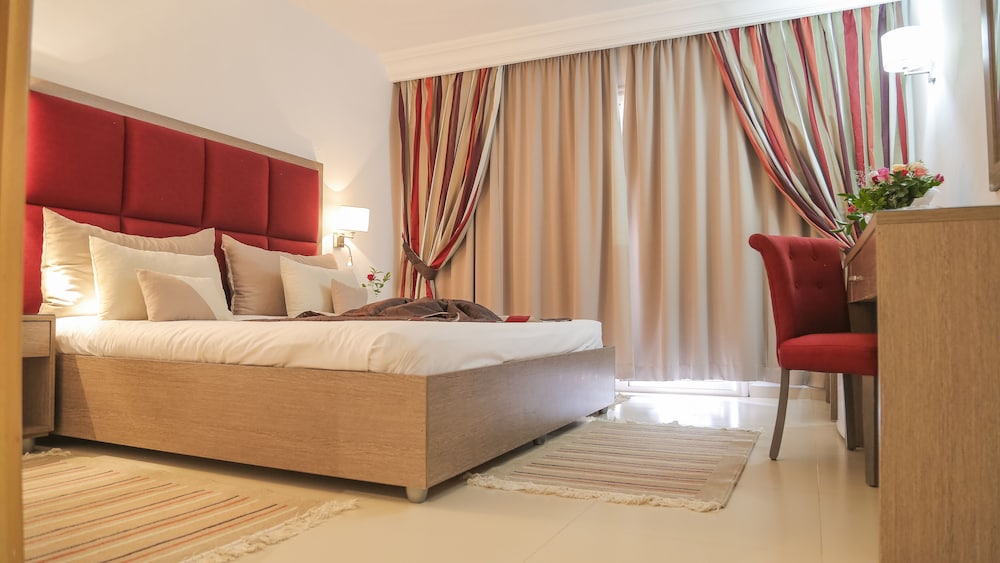Double or Twin Room - Photo 2