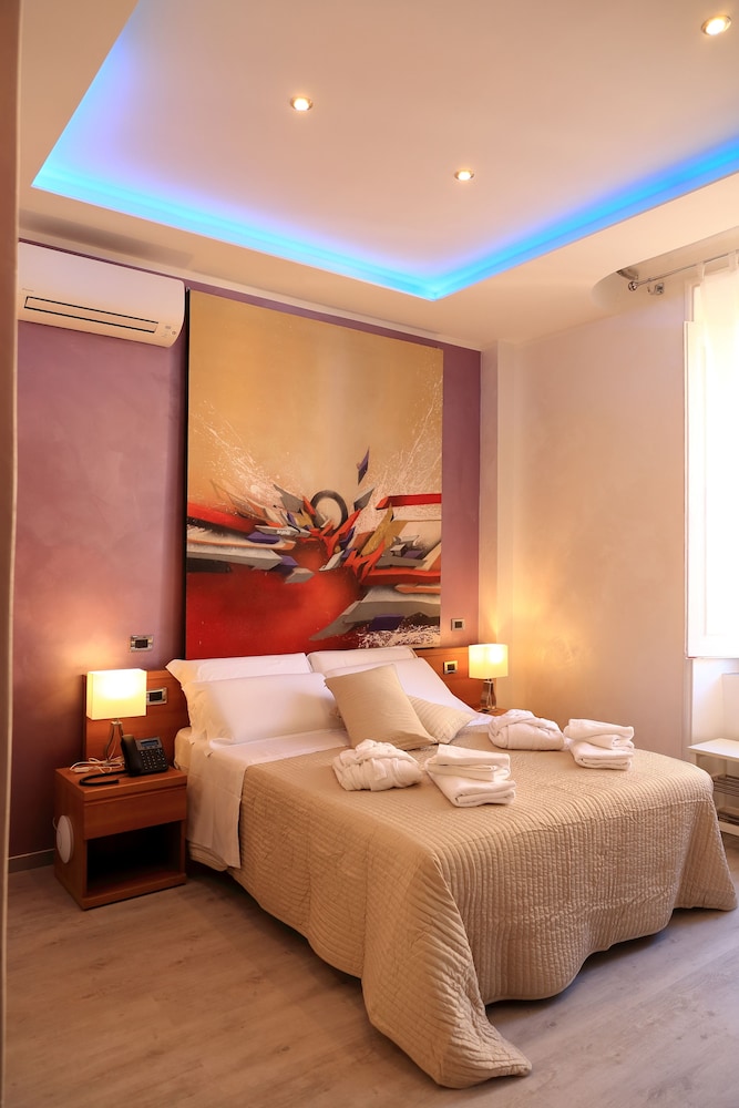 Deluxe Double Room, City View