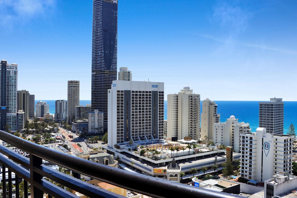 Two-Bedroom Apartment with Ocean View (High Floor) photo 2
