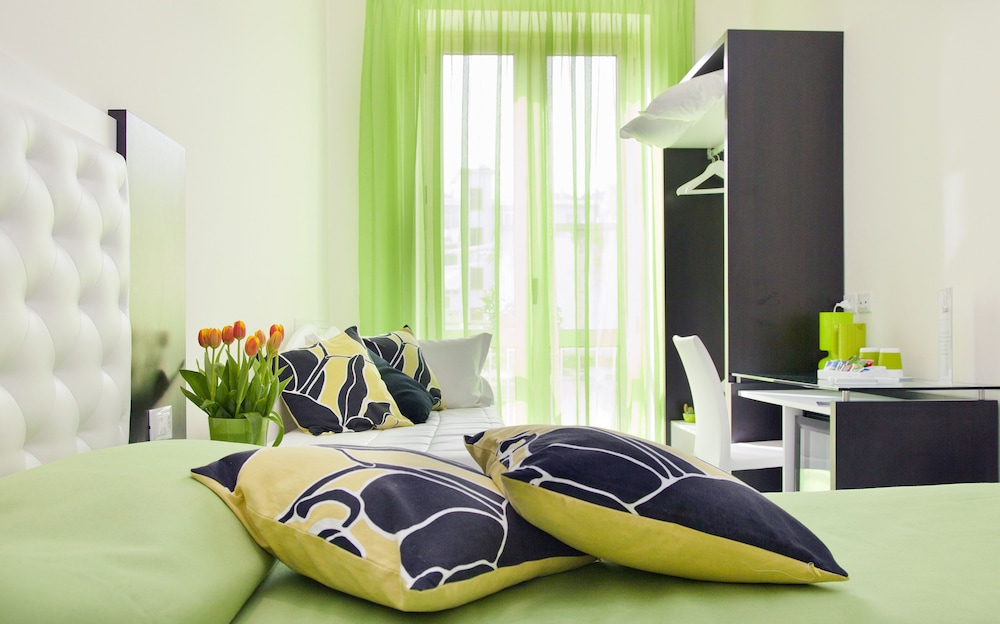 Superior Double Room, Annex Building (Corso Italia 176)