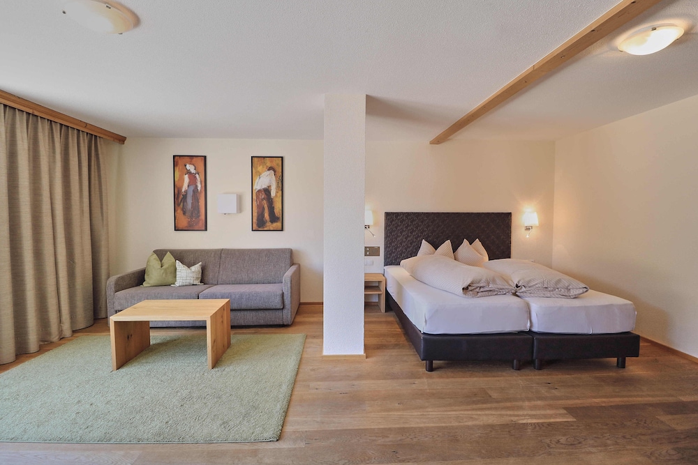Family Room, 2 Bedrooms (Almrausch) photo 3