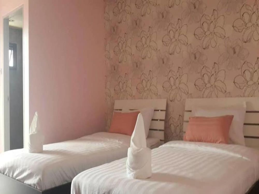 Standard Twin Room with Air-Con photo 1