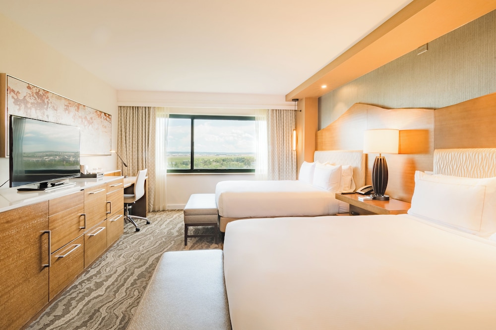 Deluxe Room, 2 Queen Beds, Non Smoking - Photo 1