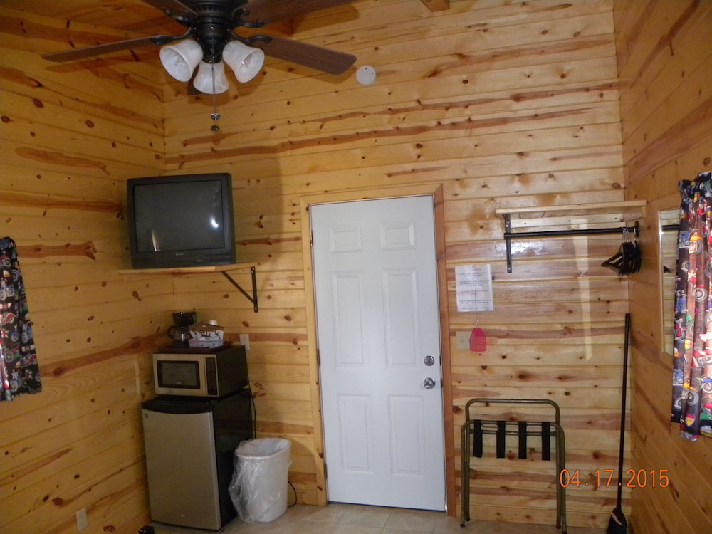 Cabin, 1 Queen Bed photo 1