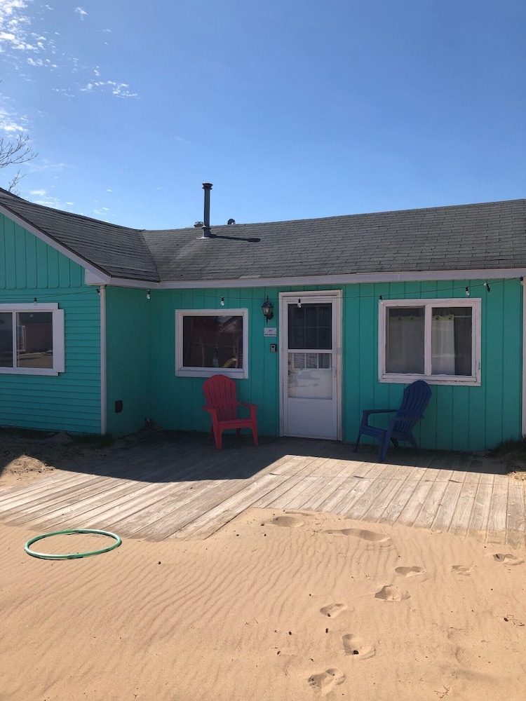 Teal Cottage #11 - 2 Bedroom photo 1