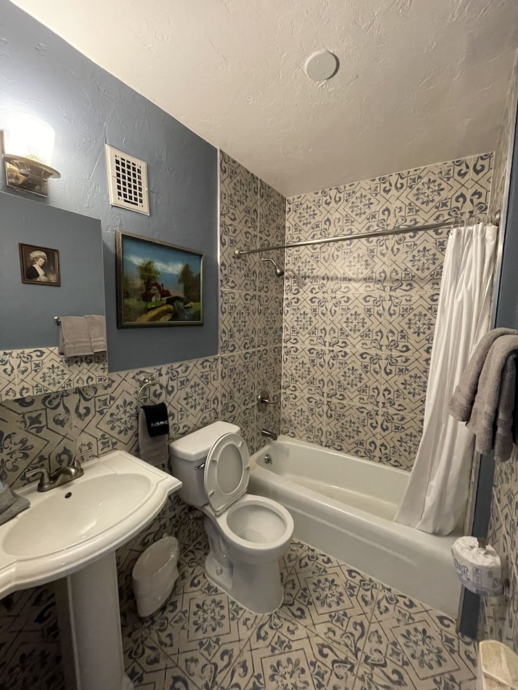 Leopold Room 32 - Photo 4