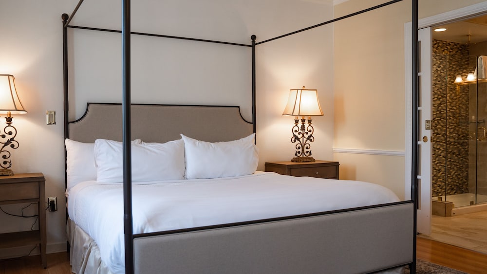 King Bridal Suite