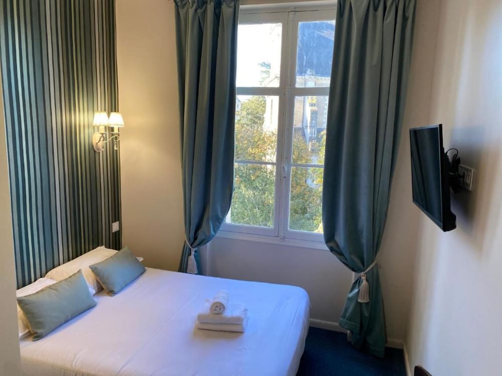 Standard Double Room - Photo 6