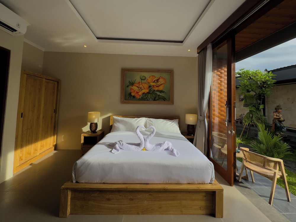 Superior Room, 1 King Bed