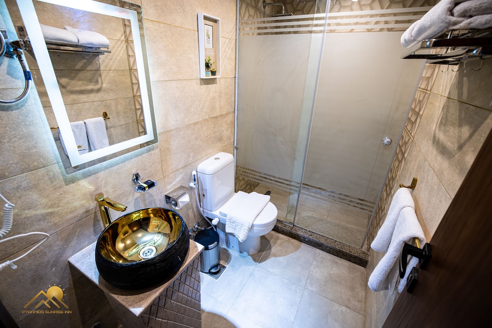 Deluxe Double or Twin Room - Photo 7