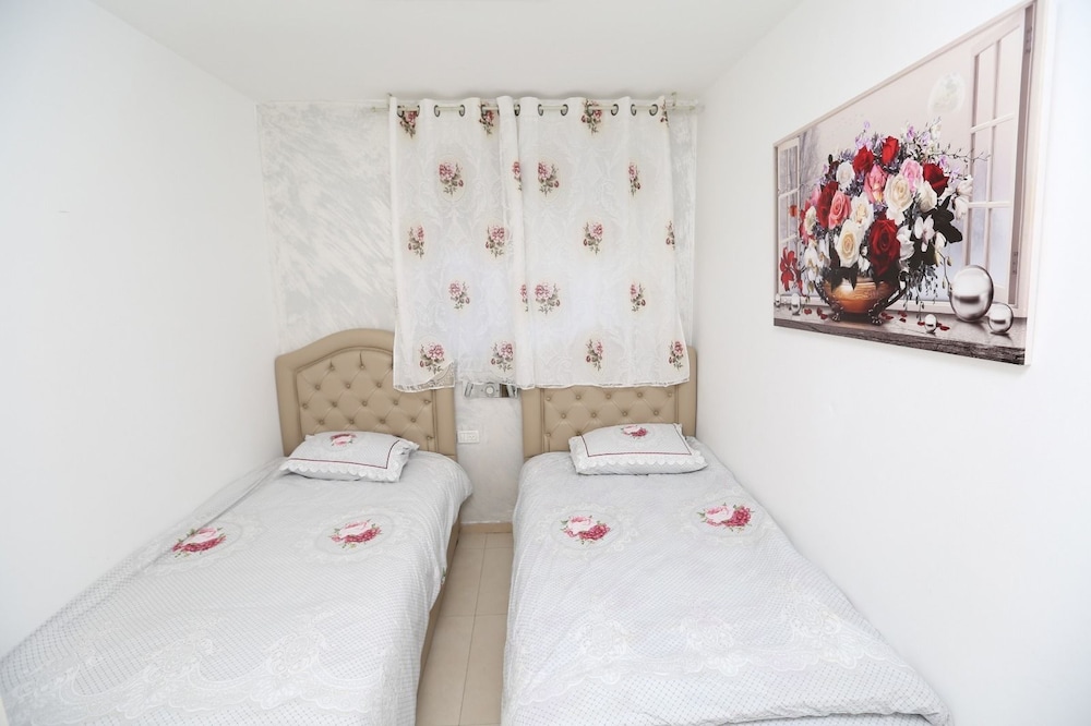 Family Apartment photo 3