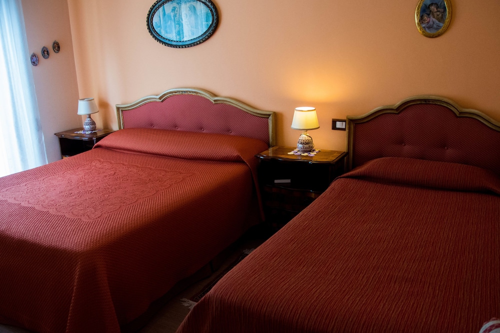 Business Twin Room, Ground Floor