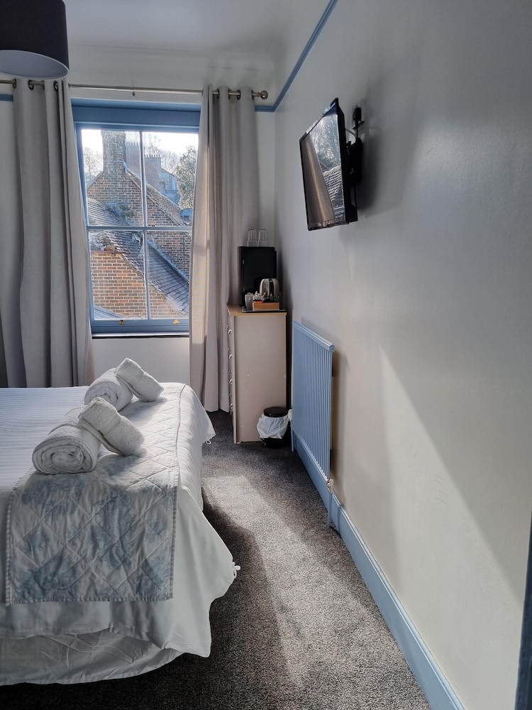 Comfort Double Room, Ensuite, Garden View (Sunflower Room) photo 2