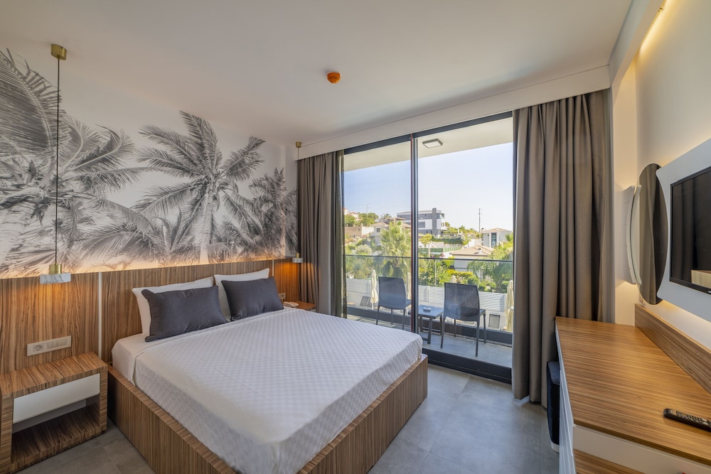 Standard Double Room, 1 Queen Bed, Sea View - Photo 1